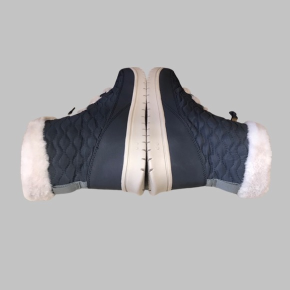 Women’s Ryka navy water repellent snow ankle boots, Size 8.5M - Picture 6 of 11